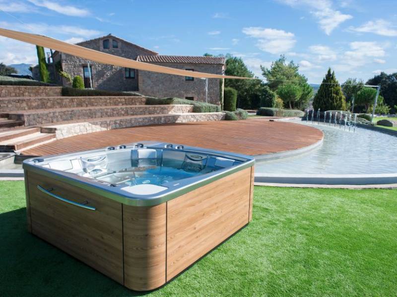 vente spa Jacuzzi Astralpool 5 places Atlantida 70 dans le Vaucluse